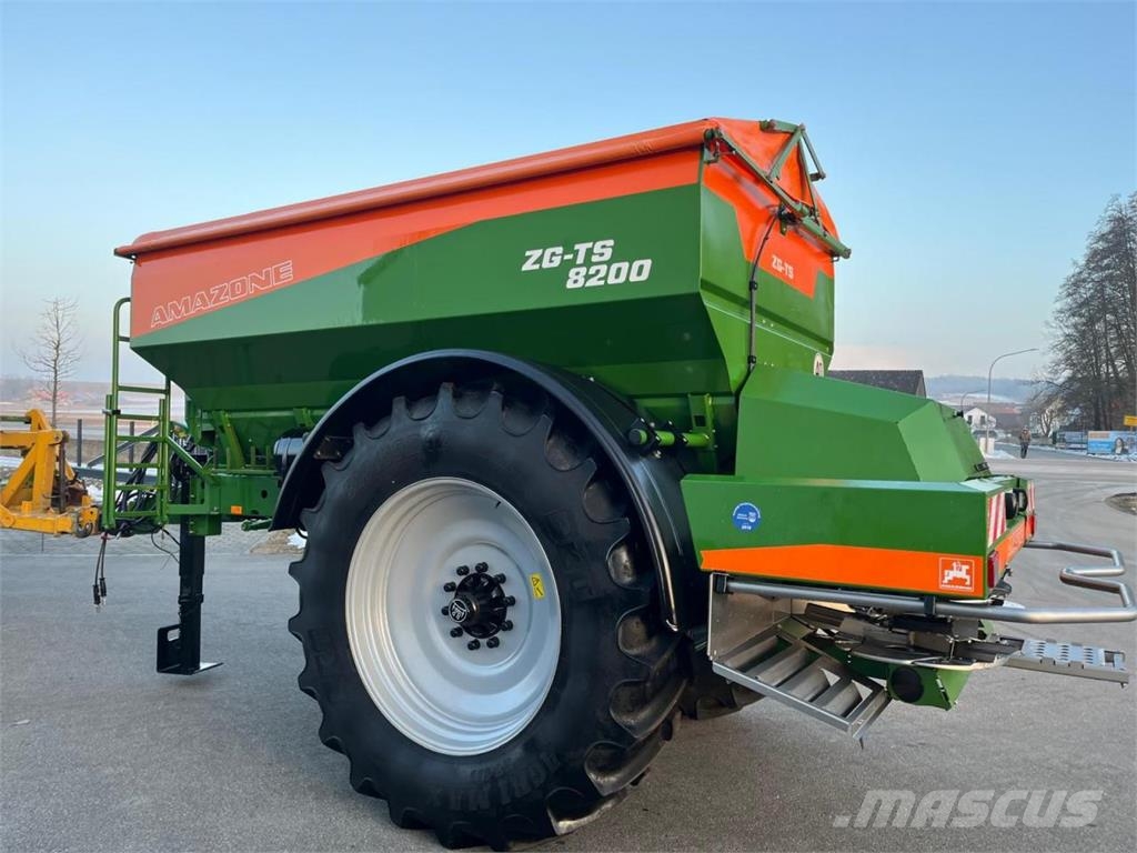 Amazone ZG-TS 8200 Hydro Profi 미네랄 살포기