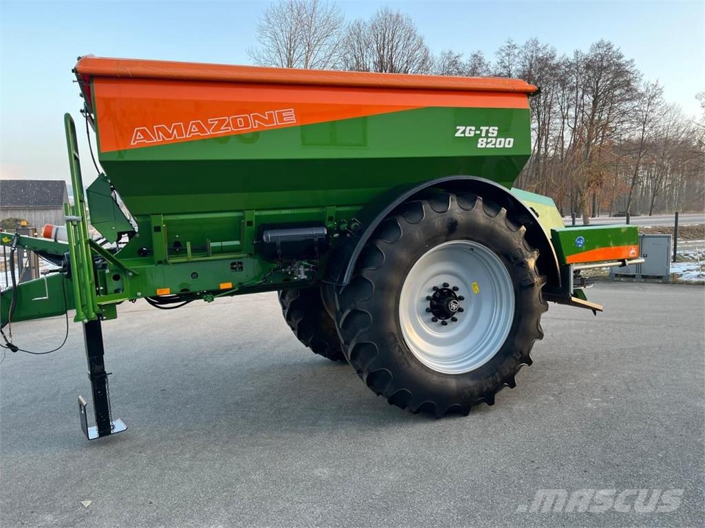 Amazone ZG-TS 8200 Hydro Profi 미네랄 살포기