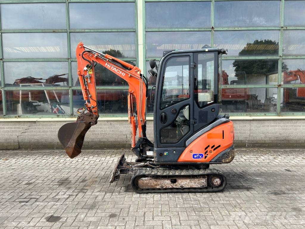 Hitachi ZX 18-3 CLR Mini bageri < 7t