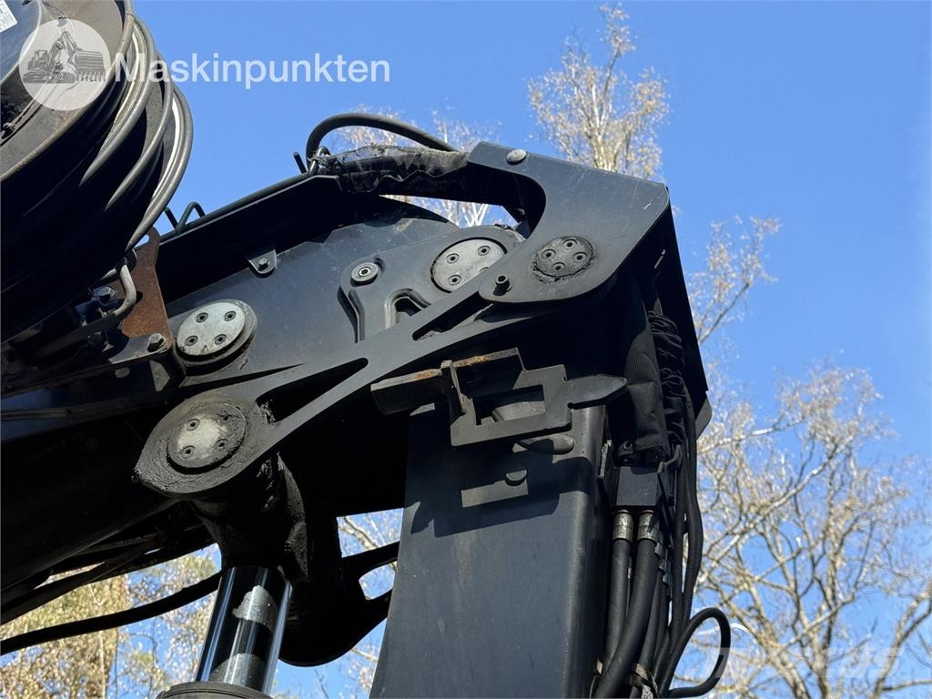 Scania P400LB6X2*4HNA Vlakke laadvloer met kraan
