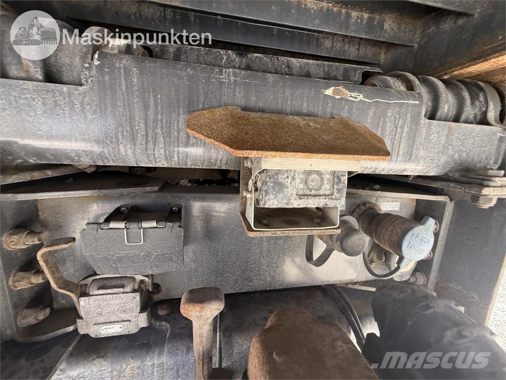 Scania P400LB6X2*4HNA Vlakke laadvloer met kraan