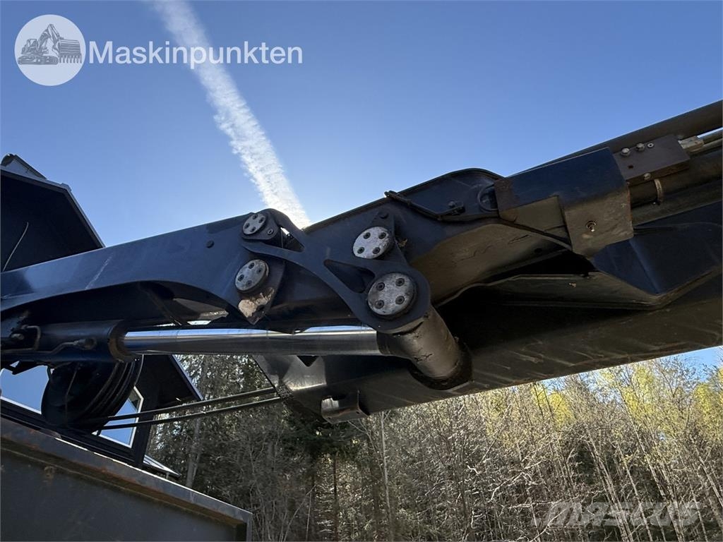 Scania P400LB6X2*4HNA Vlakke laadvloer met kraan