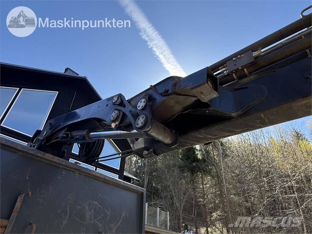 Scania P400LB6X2*4HNA Vlakke laadvloer met kraan