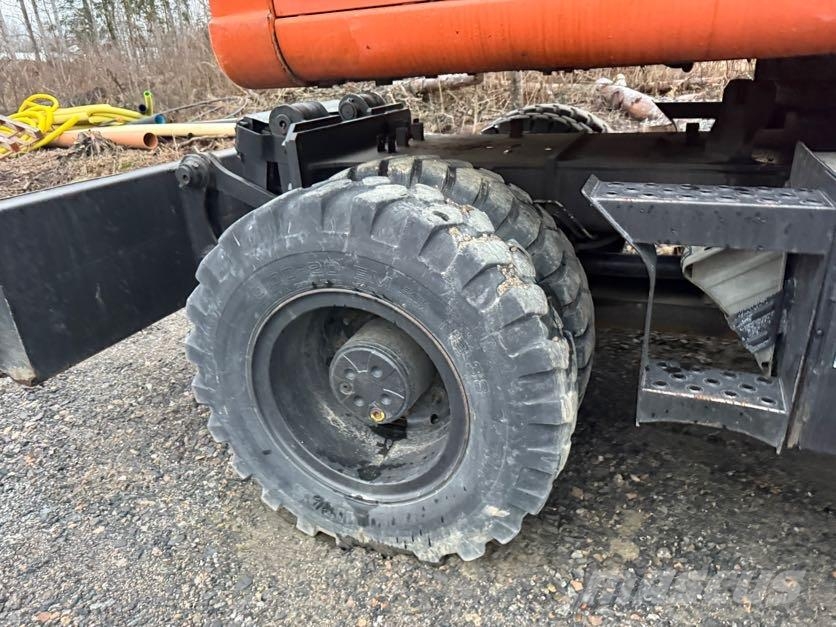 Doosan DX170W Excavadoras de ruedas