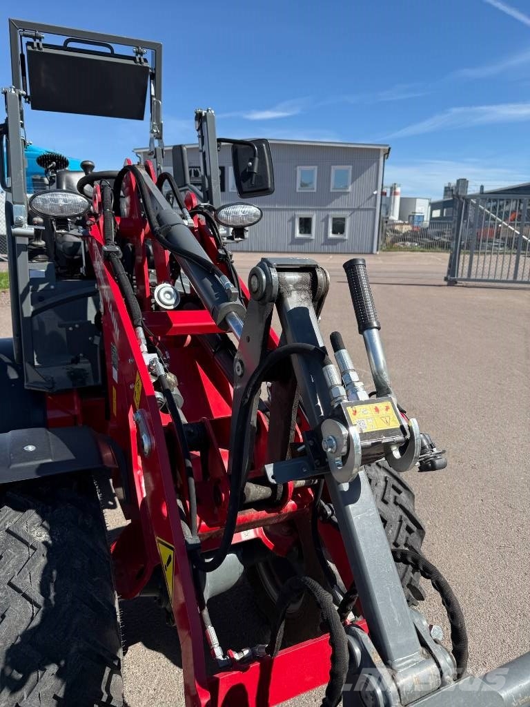Weidemann 1160E لوادر متعددة الأغراض
