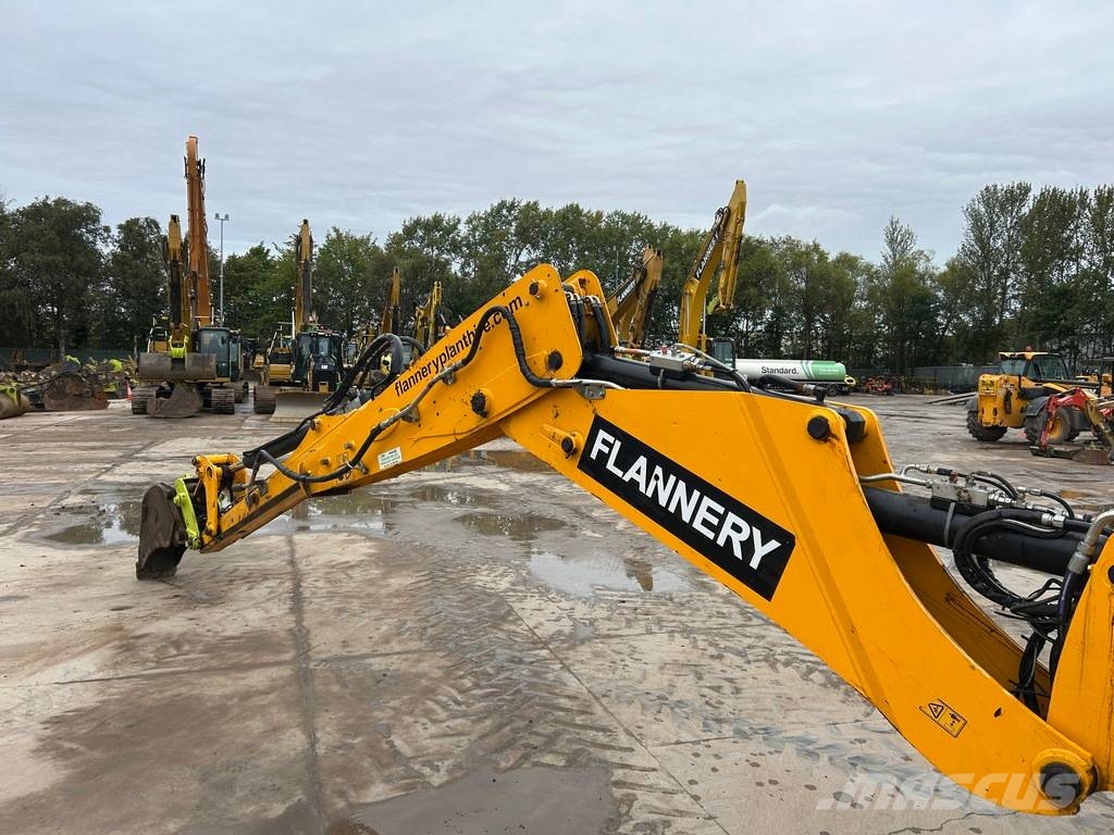 JCB 3CX SITEMASTER PRO - 81kW Baggerlader