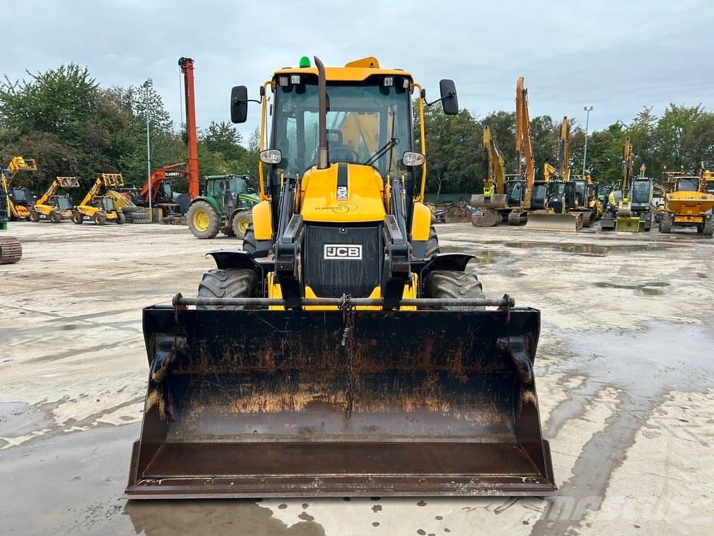 JCB 3CX SITEMASTER PRO - 81kW Baggerlader