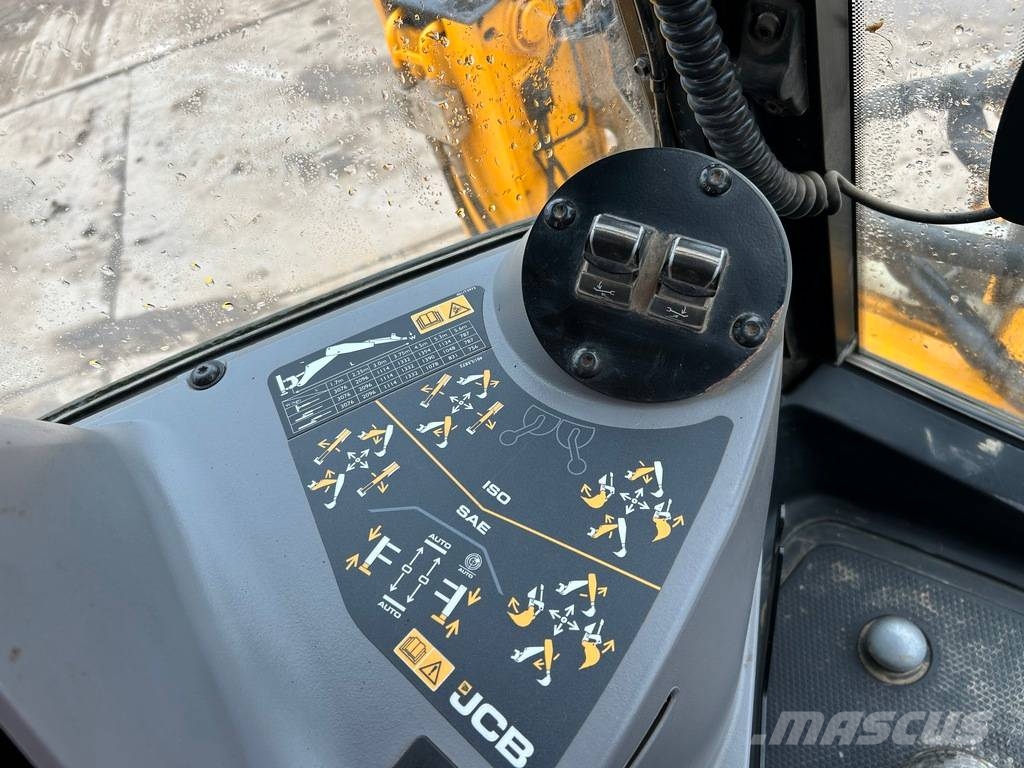 JCB 3CX SITEMASTER PRO - 81kW Baggerlader