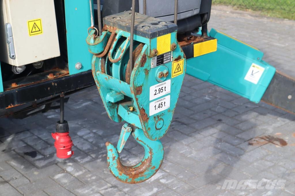 Maeda MC305 CRME-2 | 3 TON | REMOTE CONTROL | LOW HOURS Derik kranovi