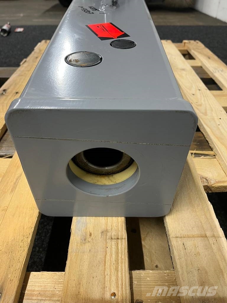 Epiroc EC 50 T hydraulic breaker Hydraulhammare