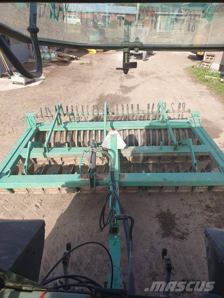 Kivi-Pekka 350 Kiekkomultaimet ja lautasäkeet