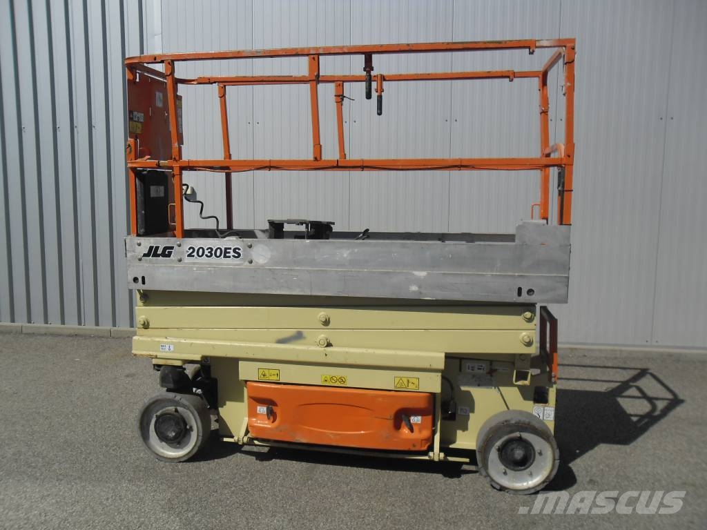 JLG 2030 ES Šķerveida pacēlāji