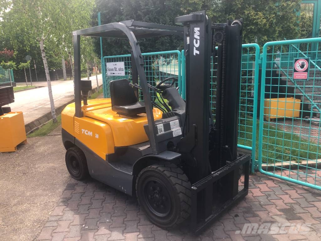 TCM FHD30T3A V-3030 OB Chariots diesel
