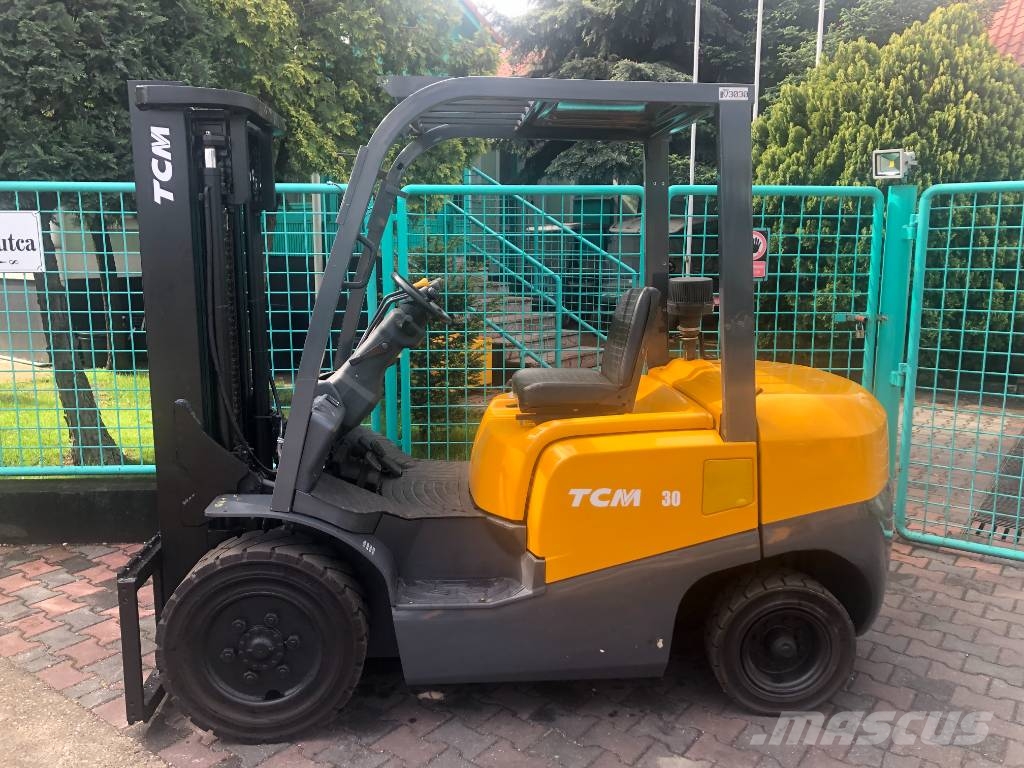 TCM FHD30T3A V-3030 OB Chariots diesel