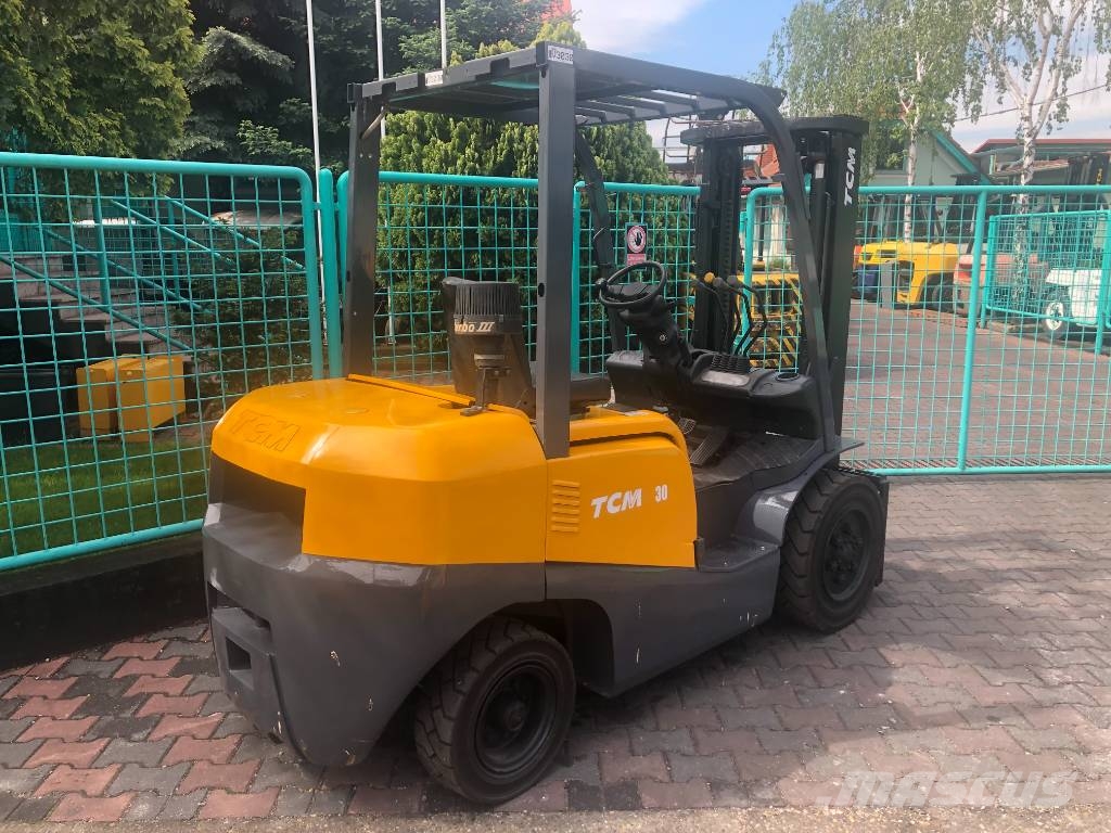 TCM FHD30T3A V-3030 OB Chariots diesel