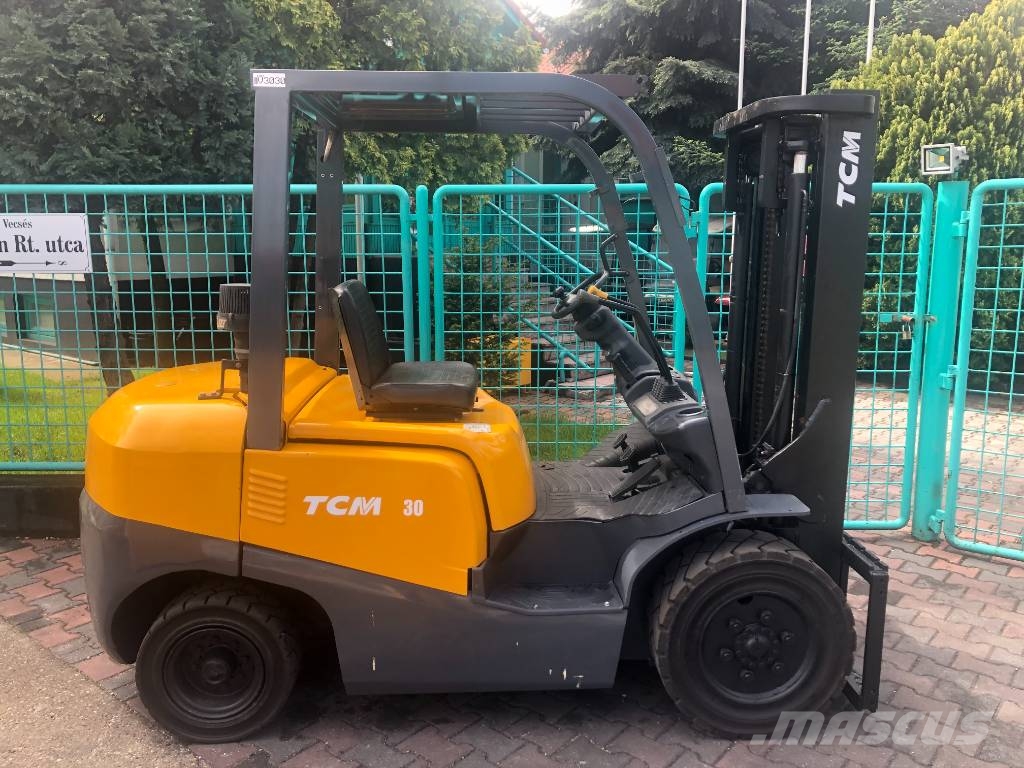TCM FHD30T3A V-3030 OB Chariots diesel