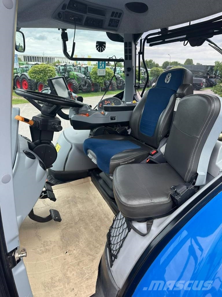 New Holland T 7.315 AC Traktori