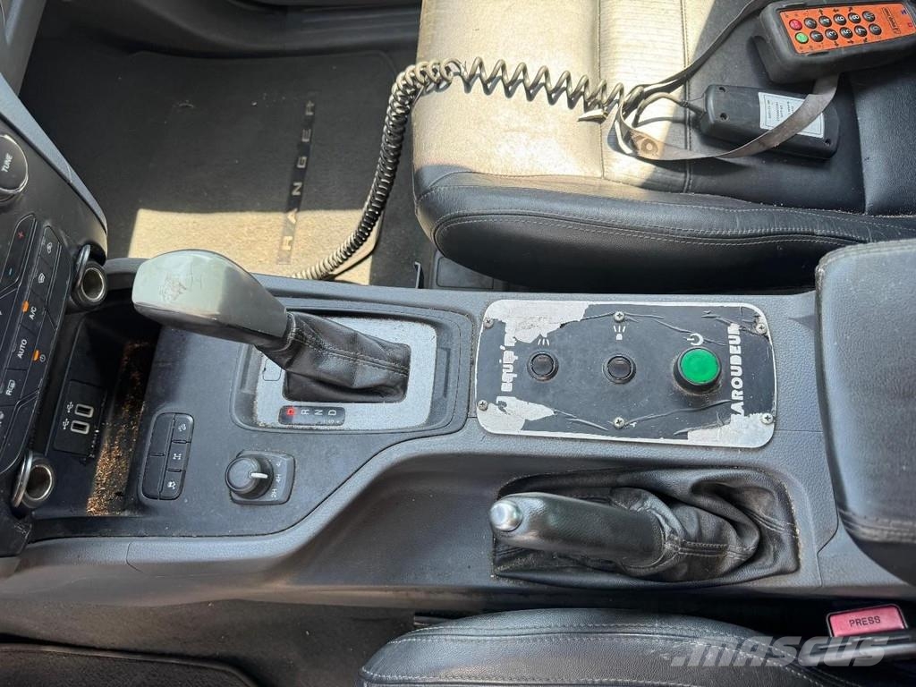 Ford Ranger 4X4 TOW TRUCK + WINCH + REMOTE - EURO 6! Vyprošťovací vozidla