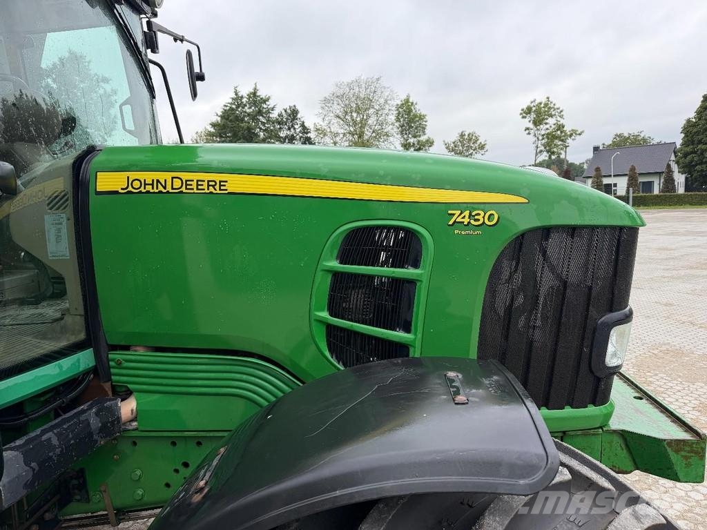 John Deere 7430 Excellent condition الجرارات