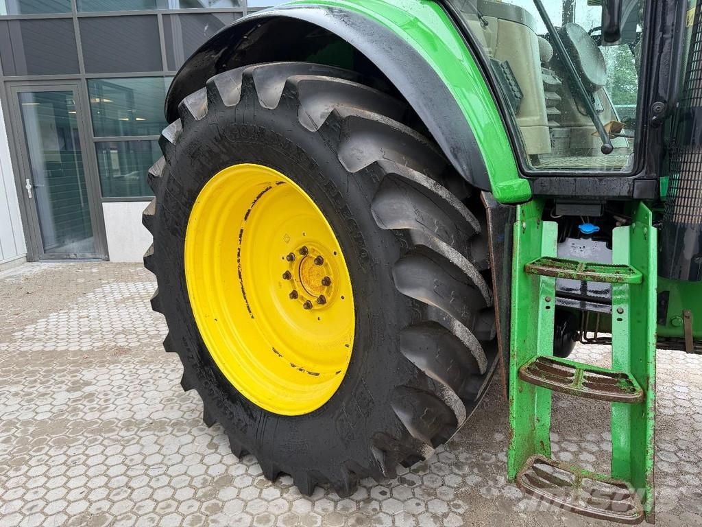 John Deere 7430 Excellent condition الجرارات