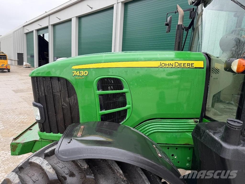 John Deere 7430 Excellent condition الجرارات