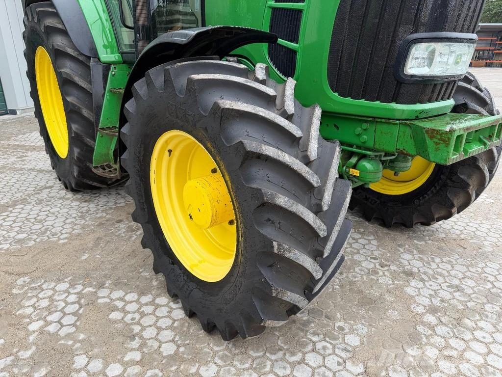 John Deere 7430 Excellent condition الجرارات
