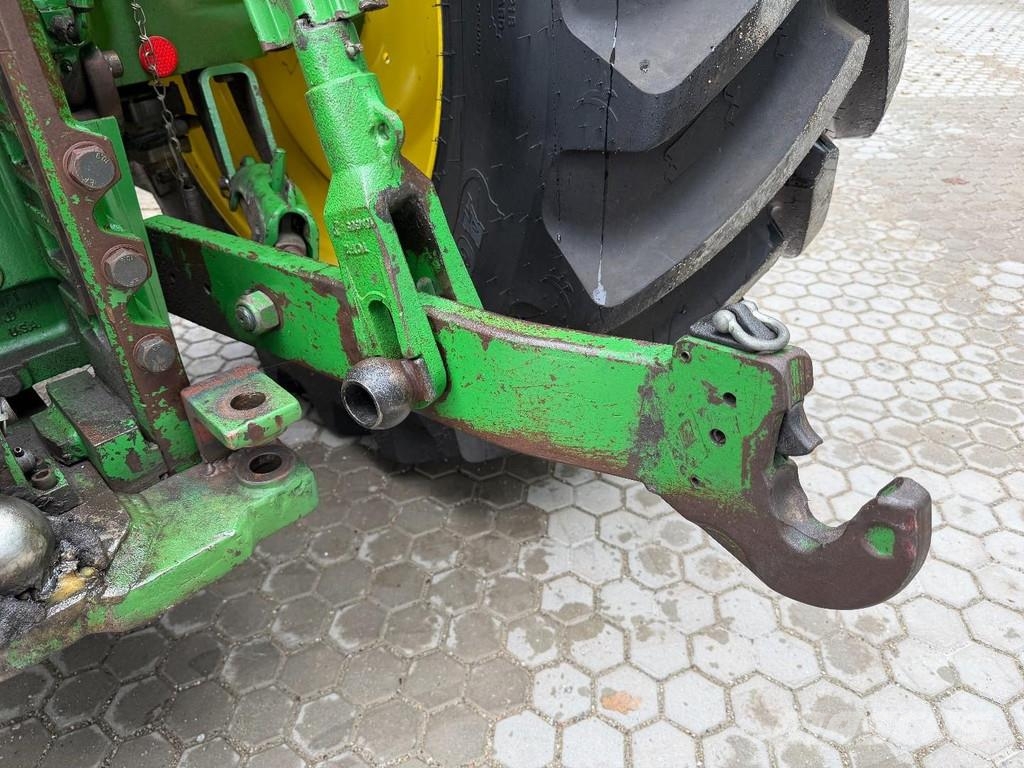 John Deere 7430 Excellent condition الجرارات