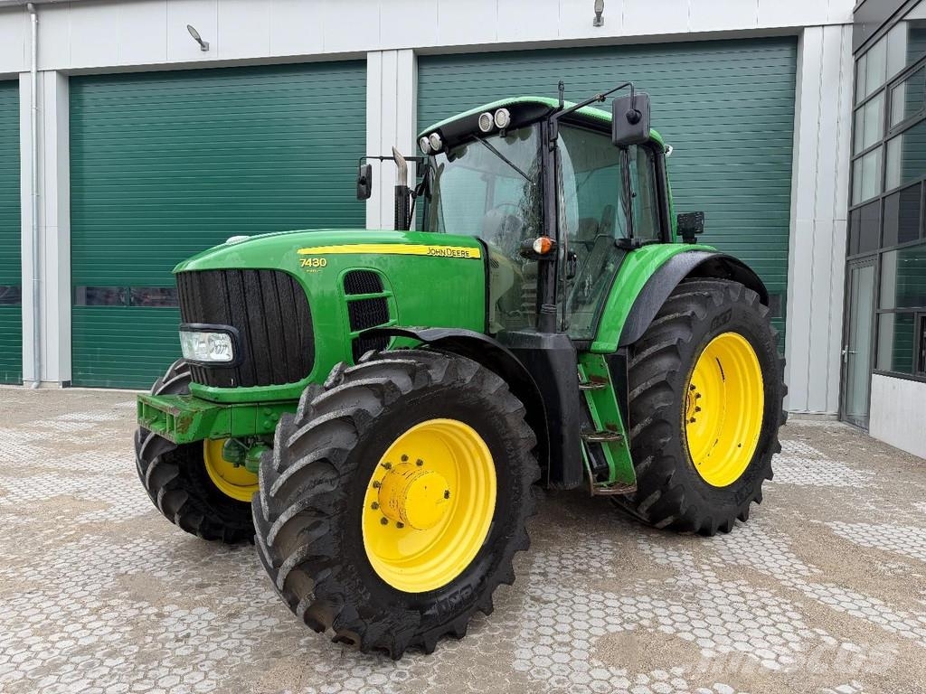 John Deere 7430 Excellent condition الجرارات