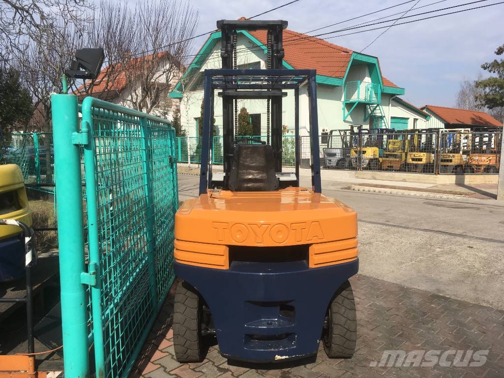 Toyota 5 FD 40 V-2921 OB Dieselové vozíky