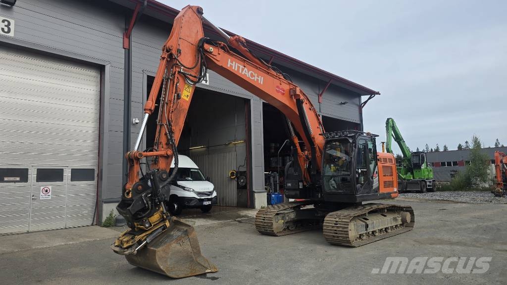 Hitachi ZX 225 US R LC-6 Excavadoras sobre orugas