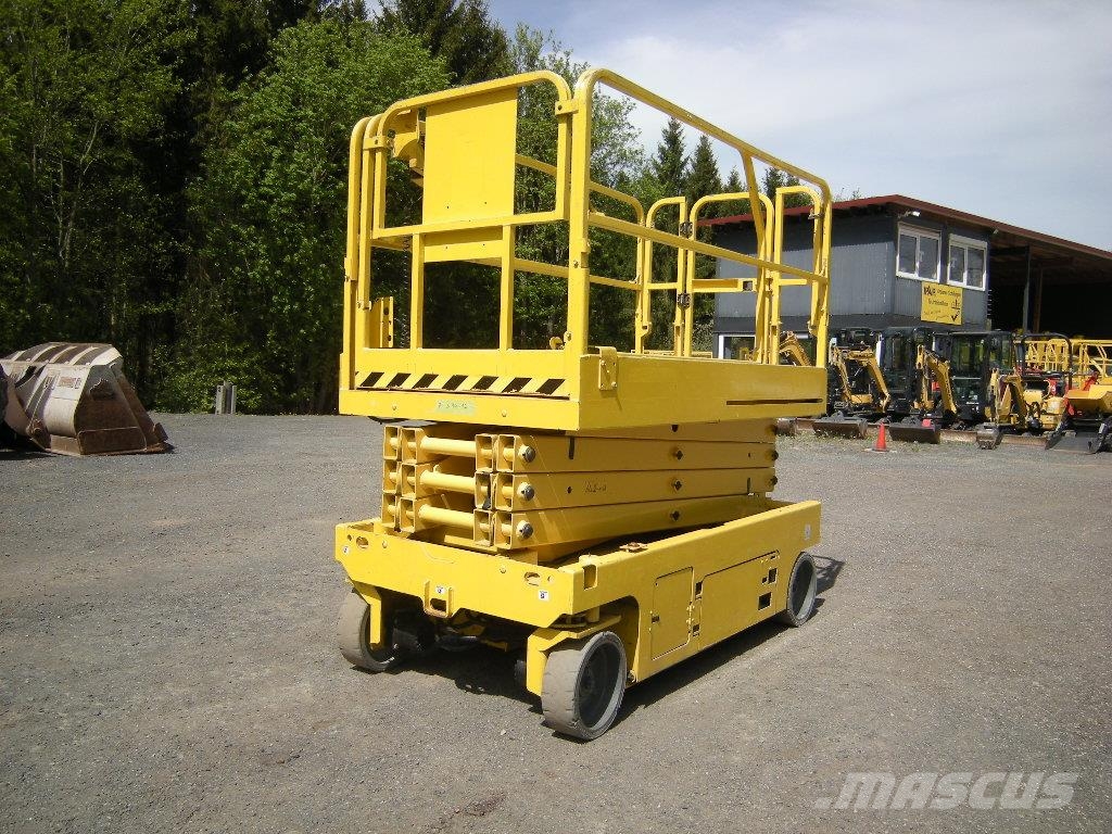 Genie GS 2646 (ID3403) シザースリフト