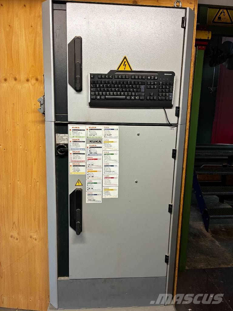 Kuka KR 240-2 C2000 Zaagmachines