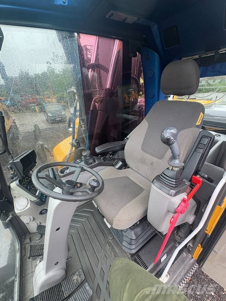 Volvo EW 160 D Lastik tekerli ekskavatörler