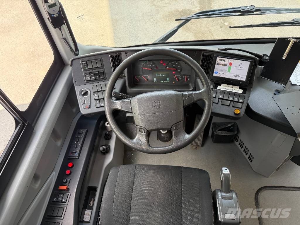 Volvo 8900. 13,1m length. 13 units! Intercity busser