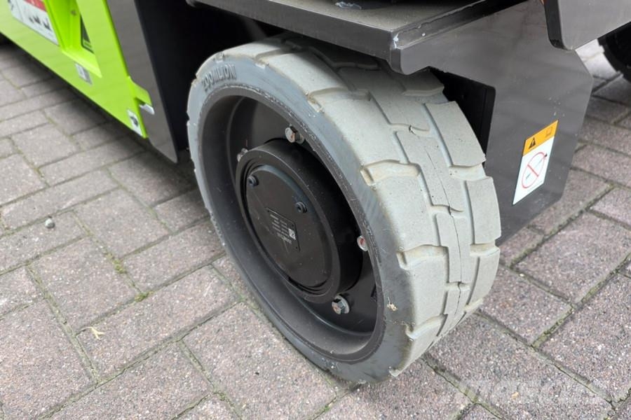 Zoomlion ZS1012AC-LI Unused, Valid Inspection, Electric, 11 剪叉式升降机