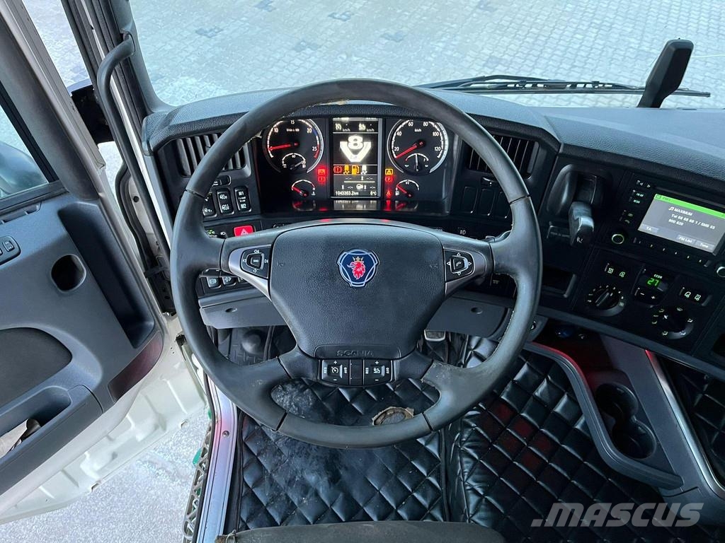 Scania R 580 6x4 FOR SALE AS CHASSIS / RETARDER Camiones con chasís y cabina