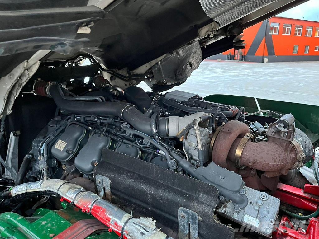 Scania R 580 6x4 FOR SALE AS CHASSIS / RETARDER Camiones con chasís y cabina