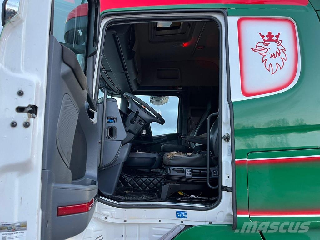 Scania R 580 6x4 FOR SALE AS CHASSIS / RETARDER Camiones con chasís y cabina