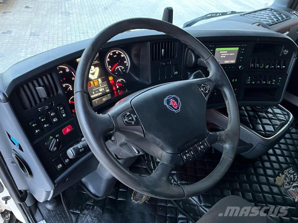Scania R 580 6x4 FOR SALE AS CHASSIS / RETARDER Camiones con chasís y cabina