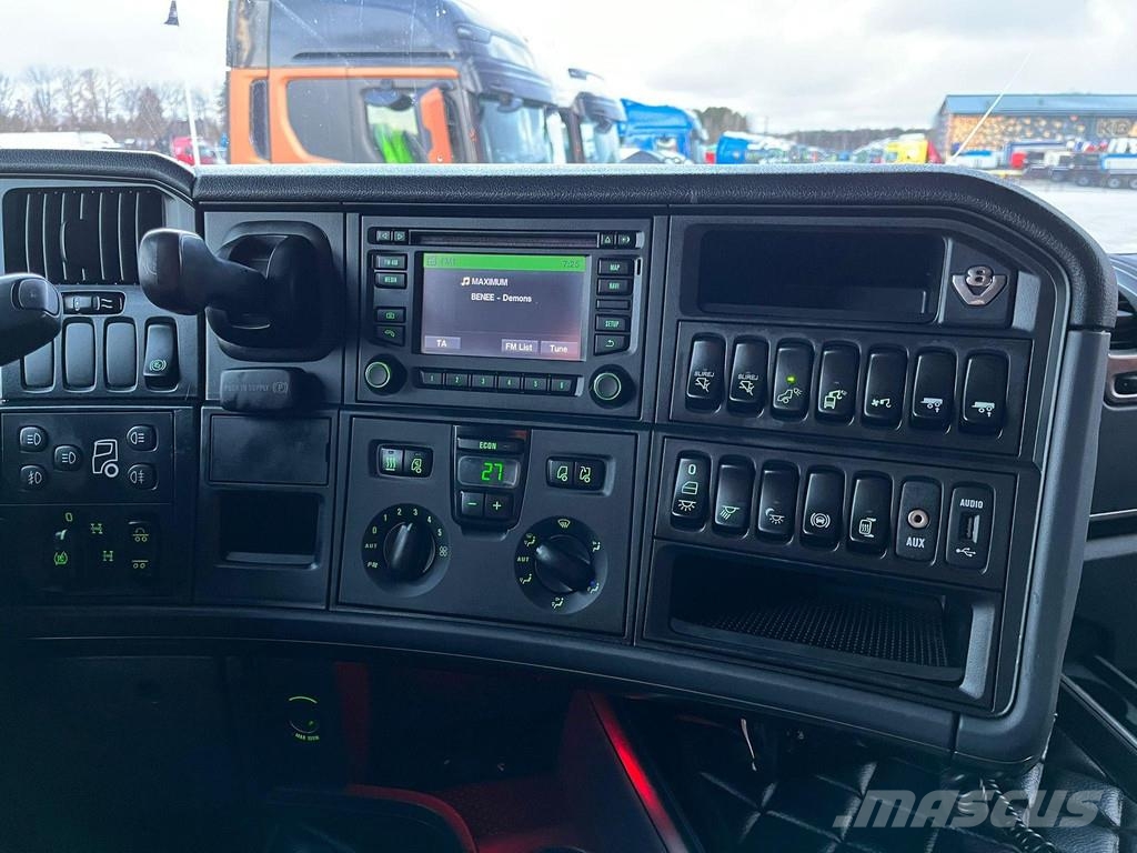 Scania R 580 6x4 FOR SALE AS CHASSIS / RETARDER Camiones con chasís y cabina