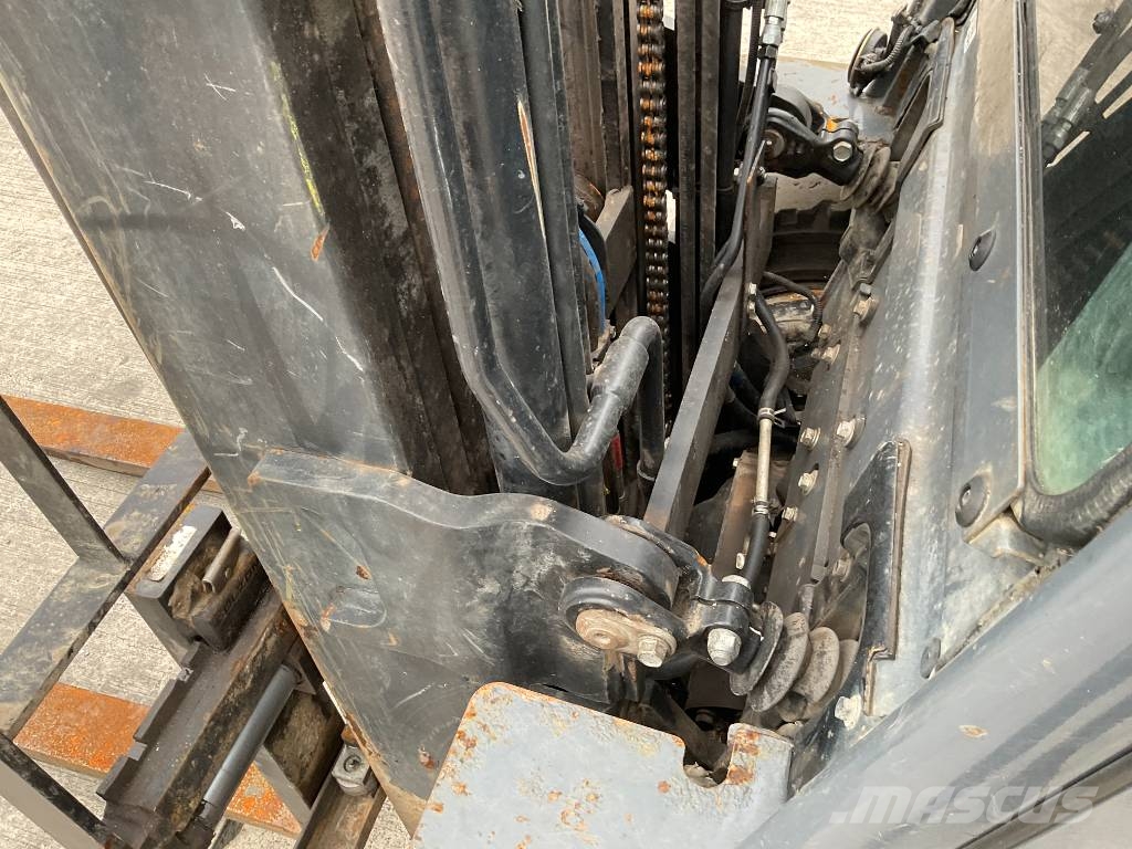 Toyota 8-FDF-25 Diesel forklifts