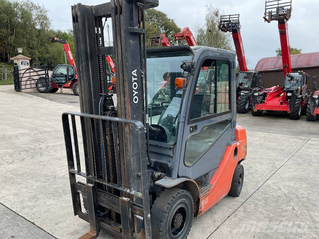 Toyota 8-FDF-25 Diesel forklifts