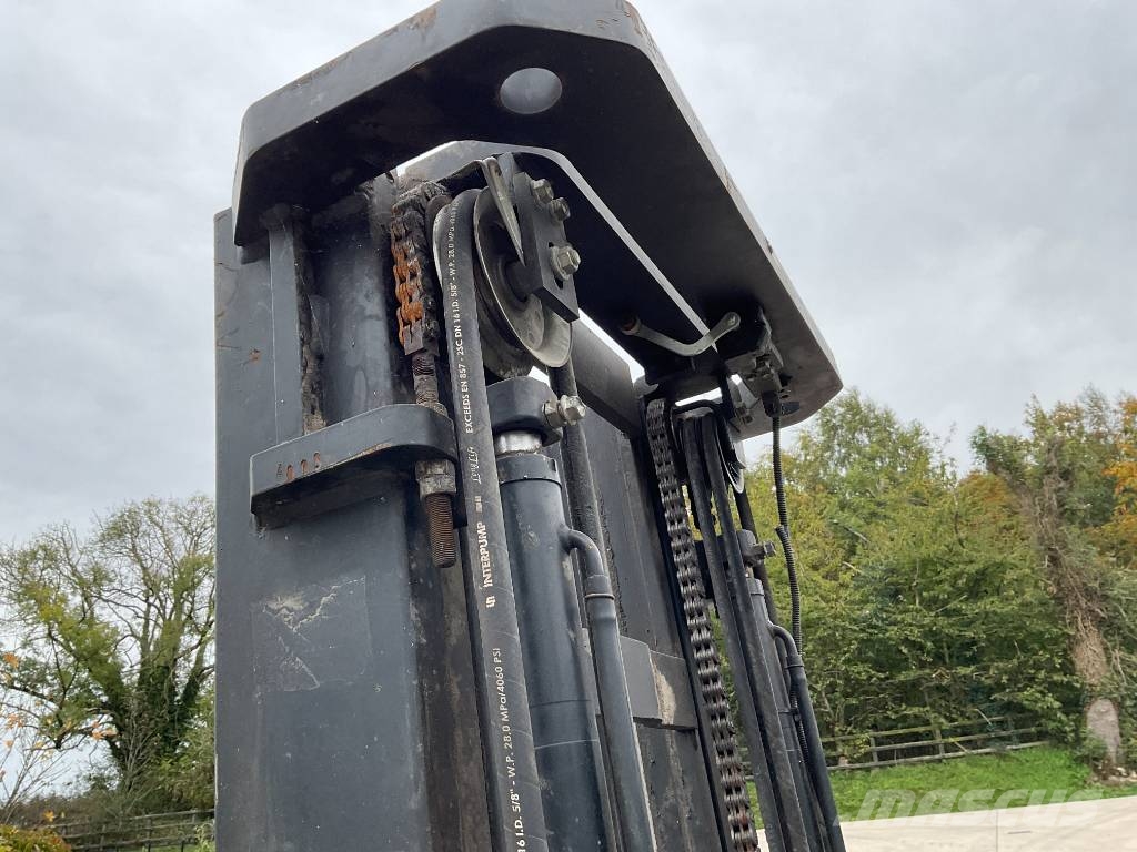 Toyota 8-FDF-25 Diesel forklifts