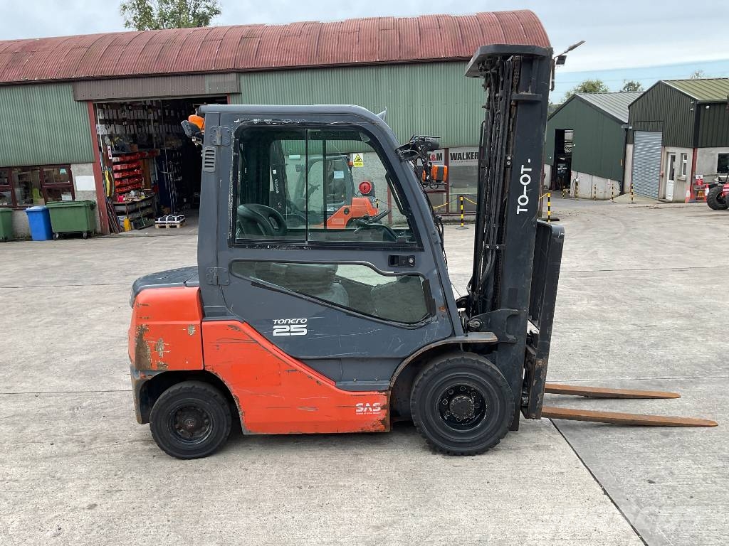 Toyota 8-FDF-25 Diesel forklifts