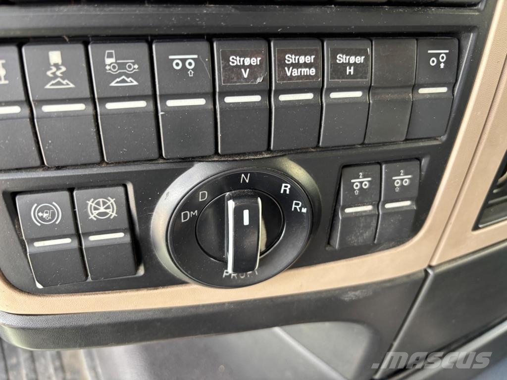 MAN TGX 28.580 6x2 EURO6 + RETARDER + ENGINE DEFECT + Camiones portacontenedores