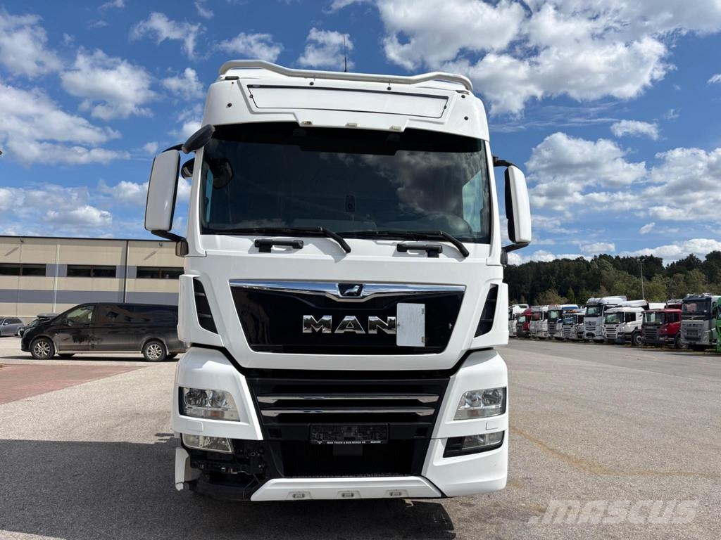 MAN TGX 28.580 6x2 EURO6 + RETARDER + ENGINE DEFECT + Camiones portacontenedores