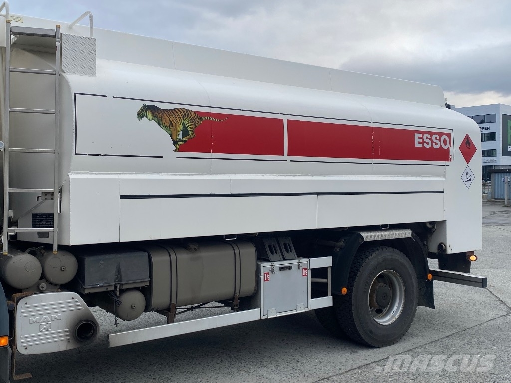 MoPro Pedler tank 12000 litres, pump equipment タンク
