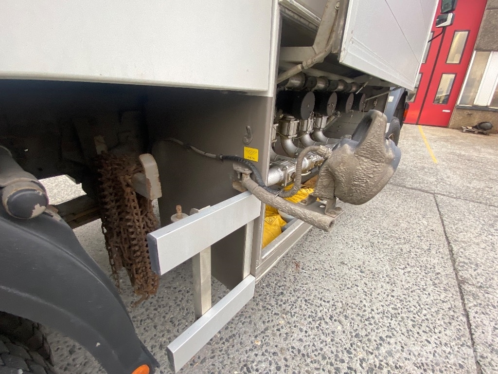 MoPro Pedler tank 12000 litres, pump equipment タンク