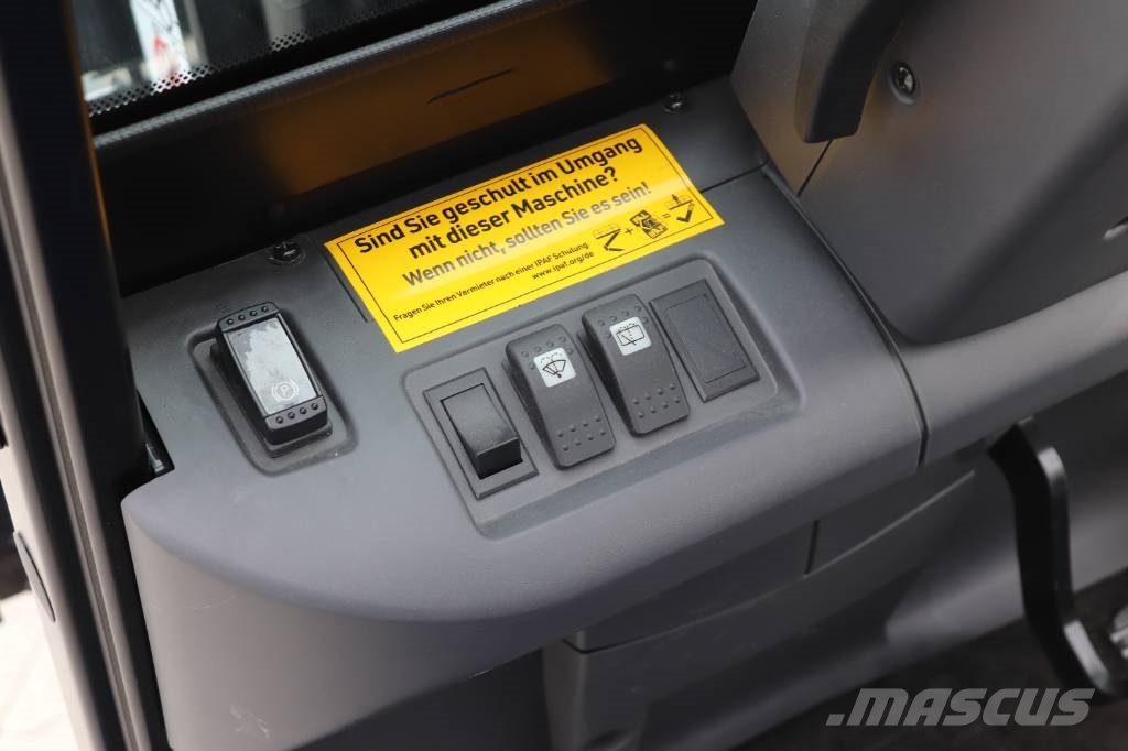 Mitsubishi FB20PN Elektriskie autoiekrāvēji