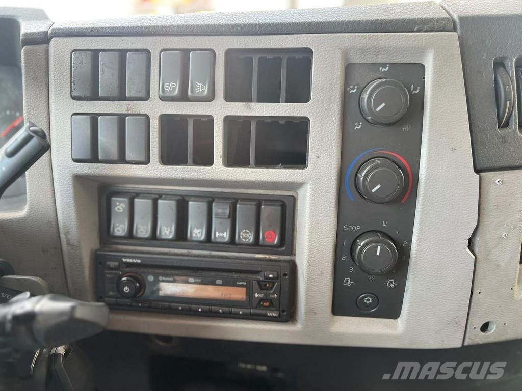 Volvo FE 250 4X2 EURO 6 CHASSIS CABINE + DHOLLANDIA LIFT Raamautod